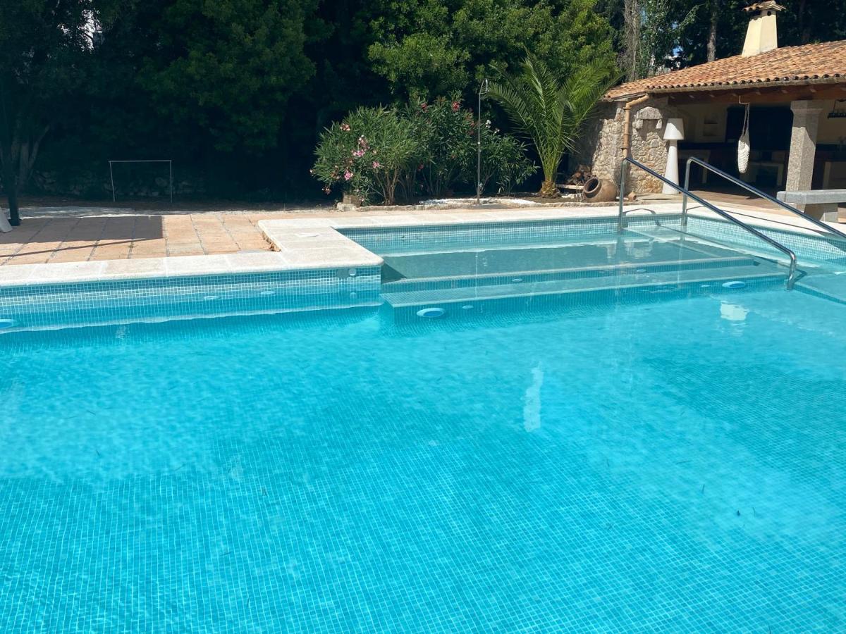 Private Villas Puerto Pollensa For Family Groups, Private Mountain Ideal For Runners, Trailers, Hikers, It Is Approximately 3 Minute Walk From The Beach Luaran gambar
