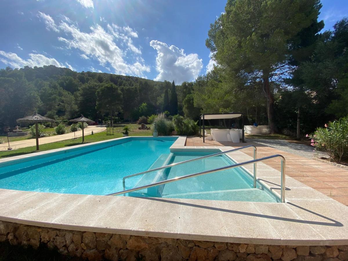 Private Villas Puerto Pollensa For Family Groups, Private Mountain Ideal For Runners, Trailers, Hikers, It Is Approximately 3 Minute Walk From The Beach Luaran gambar