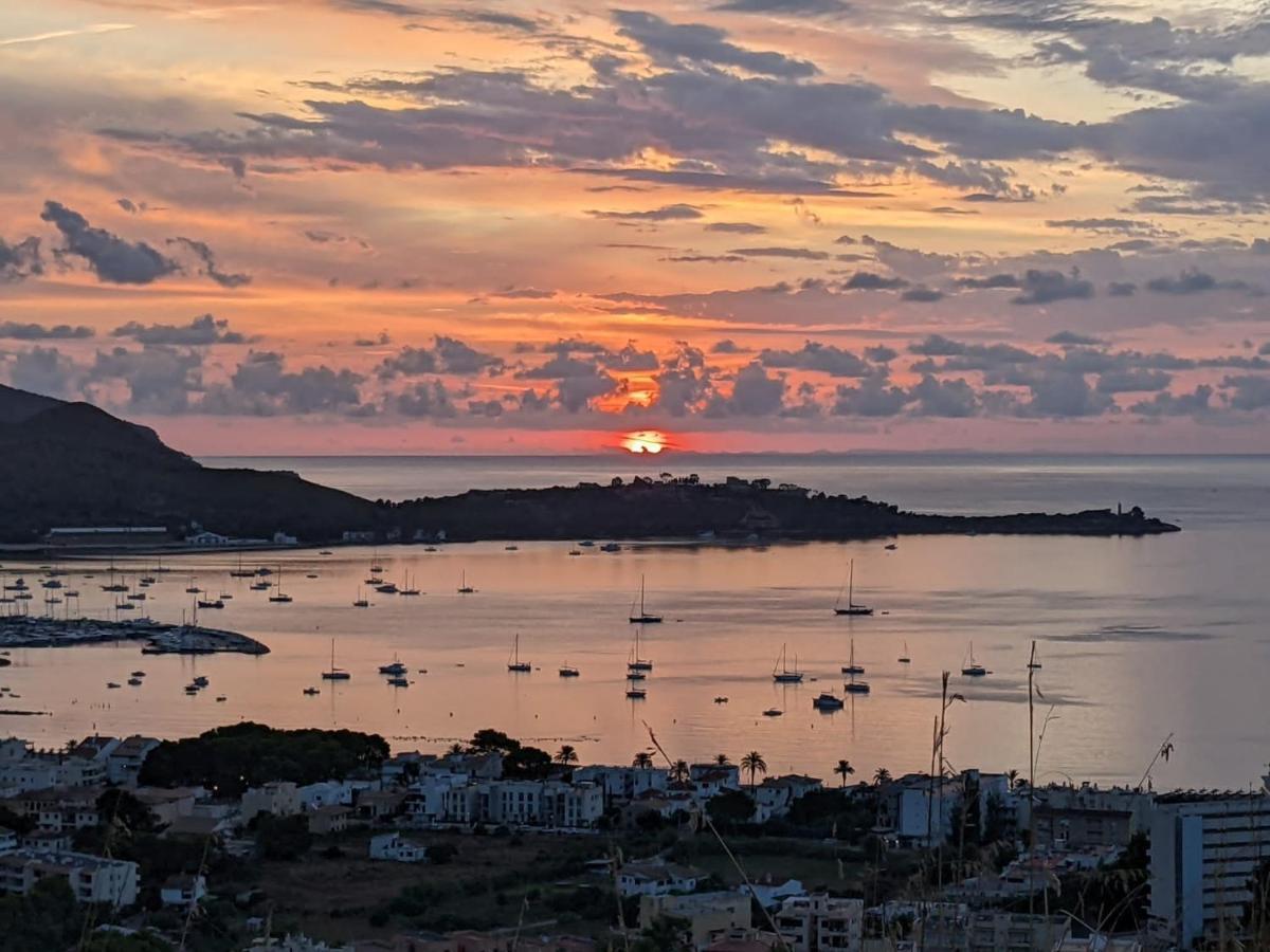 Private Villas Puerto Pollensa For Family Groups, Private Mountain Ideal For Runners, Trailers, Hikers, It Is Approximately 3 Minute Walk From The Beach Luaran gambar