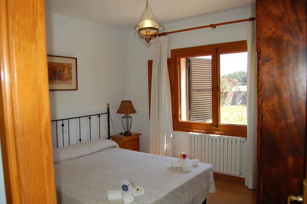 Private Villas Puerto Pollensa For Family Groups, Private Mountain Ideal For Runners, Trailers, Hikers, It Is Approximately 3 Minute Walk From The Beach Bilik gambar