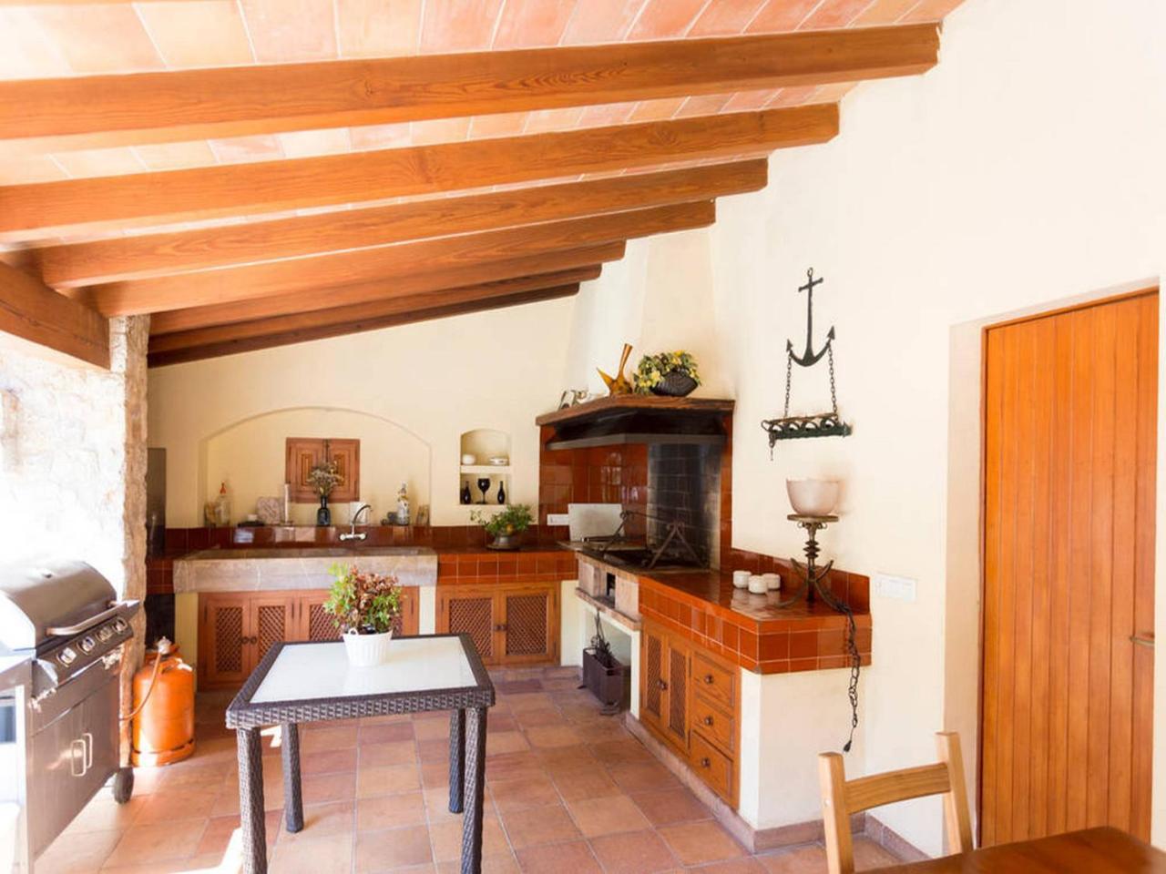 Private Villas Puerto Pollensa For Family Groups, Private Mountain Ideal For Runners, Trailers, Hikers, It Is Approximately 3 Minute Walk From The Beach Luaran gambar
