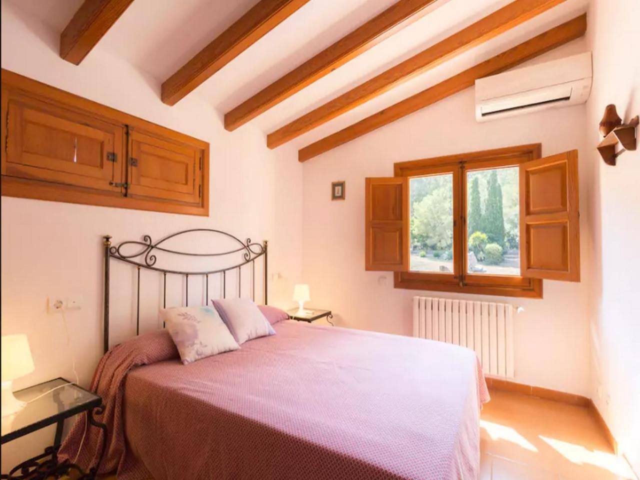 Private Villas Puerto Pollensa For Family Groups, Private Mountain Ideal For Runners, Trailers, Hikers, It Is Approximately 3 Minute Walk From The Beach Luaran gambar