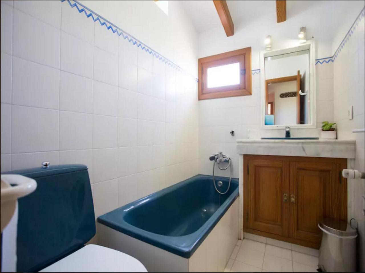 Private Villas Puerto Pollensa For Family Groups, Private Mountain Ideal For Runners, Trailers, Hikers, It Is Approximately 3 Minute Walk From The Beach Luaran gambar