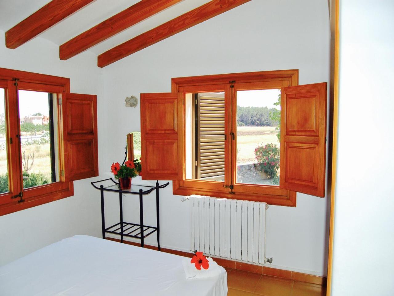 Private Villas Puerto Pollensa For Family Groups, Private Mountain Ideal For Runners, Trailers, Hikers, It Is Approximately 3 Minute Walk From The Beach Luaran gambar